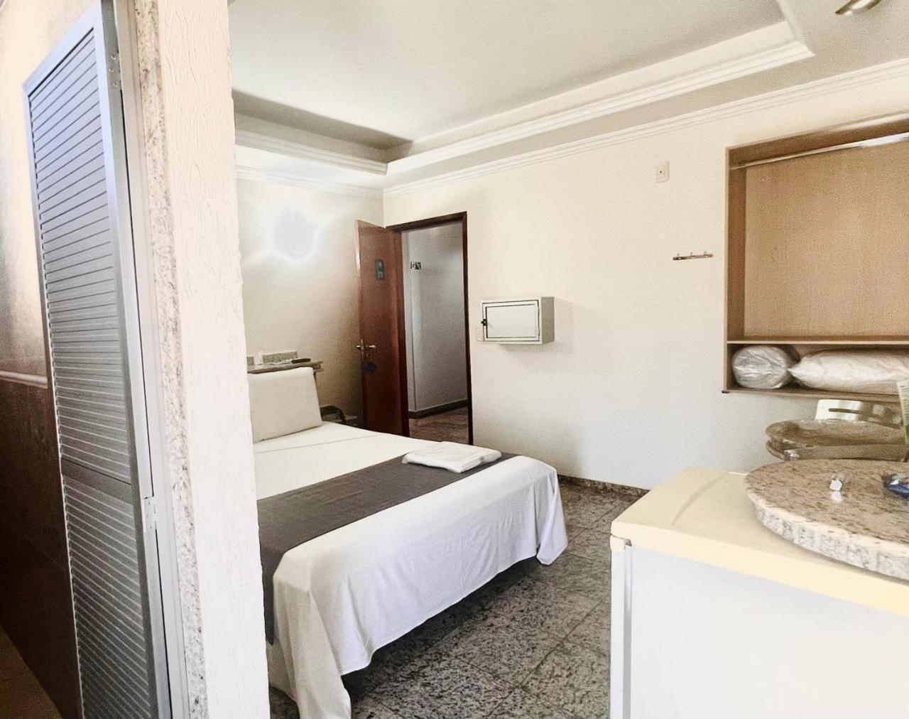 Hotel Buriti Stop (Adults Only) Goiânia Dış mekan fotoğraf